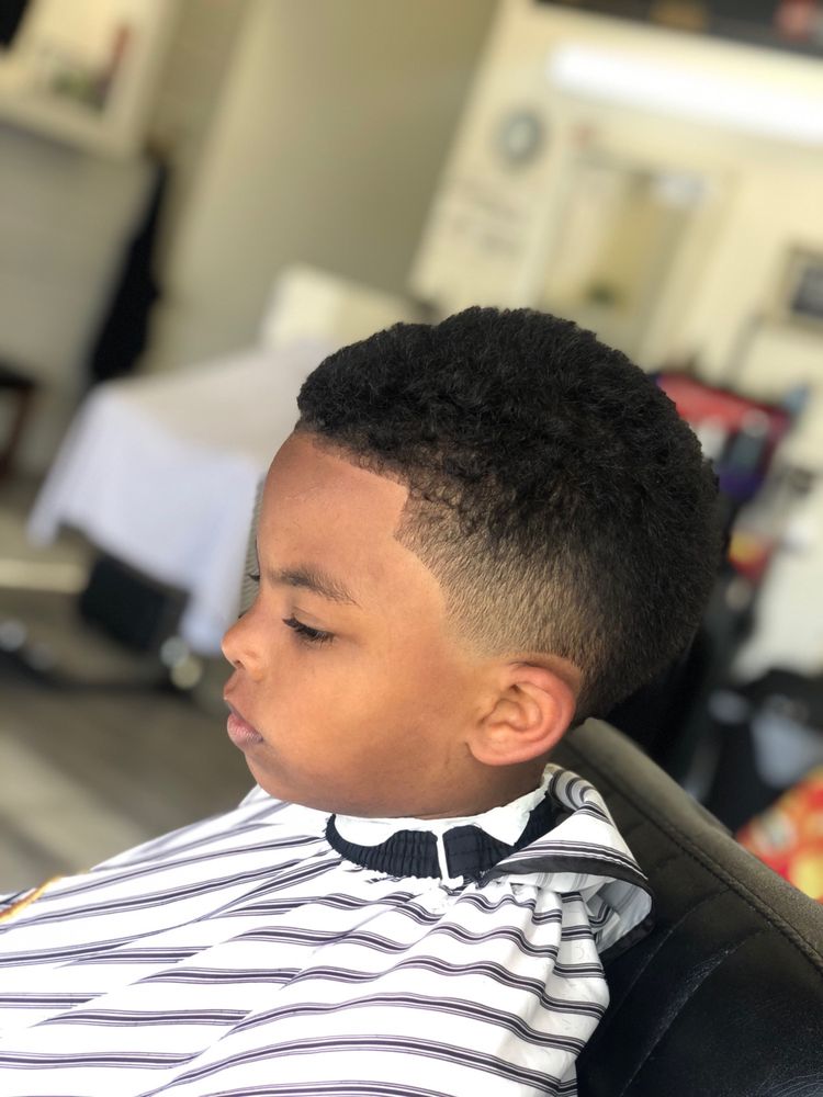 BLACK & GOLD BARBER LOUNGE Updated April 2025 226 Photos & 154