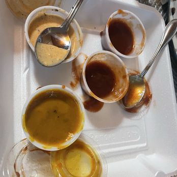 Pop's Smoke Shack - Array of homemade bbq sauce options including garlic, smoke shack, whisky peach and mustard. - Barbeque Near Me - Branson West, Missouri