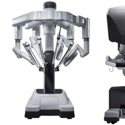 Andrew J Hung, MD - USC is the first robotic center in the West Coast to use the latest generation da Vinci Xi robot. Photo: Intuitive