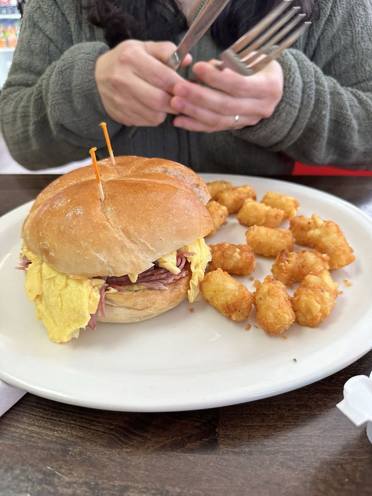 J&G South Bound Brook Diner