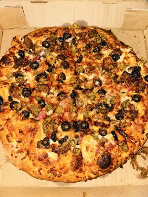 Crazy Tomato Pizza by null