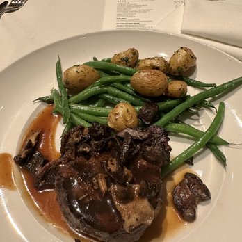 Seasons 52 - Steak dinner (horrible) - New American Near Me - Houston, Texas