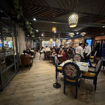 Lorenza - Inside - Mexican Near Me - Tijuana, BCN