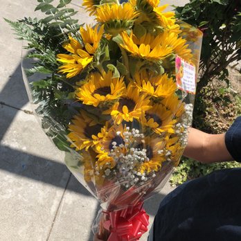 Lucky Flowers - Beautiful fresh sunflowers for my coworkers birthday - Florists Near Me - Anaheim, California