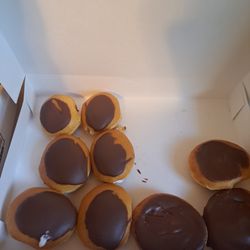 Krispy Kreme - What even is this? How can you, as an employee, put this in the box like this and serve it like this?