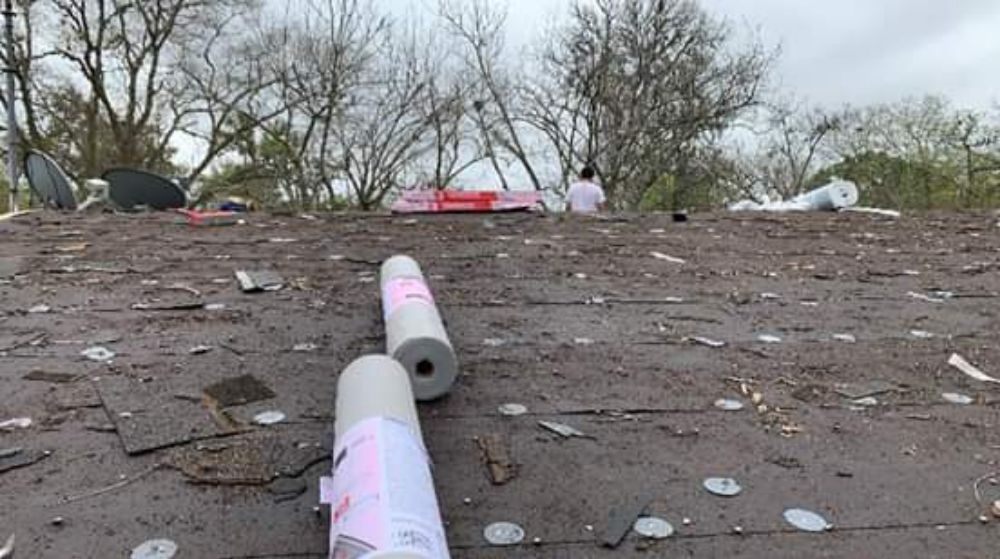 Slide of YFM Roofing