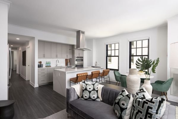 The Belden-Stratford by null