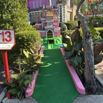 Par-King Skill Golf - Amusement Parks Near Me - Lincolnshire, Illinois Par-King Skill Golf - Amusement Parks Near Me - Lincolnshire, Illinois