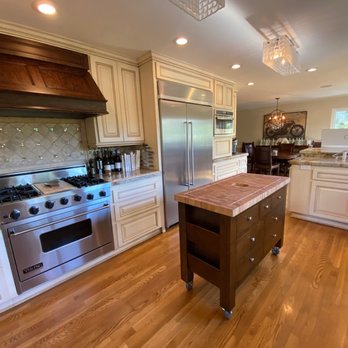 A Woman's Touch Cleaning - Clean kitchen ready for the week! Ovens and refrigerators can be done as well! - Home Cleaning Near Me A Woman's Touch Cleaning - Clean kitchen ready for the week! Ovens and refrigerators can be done as well! - Home Cleaning Near Me