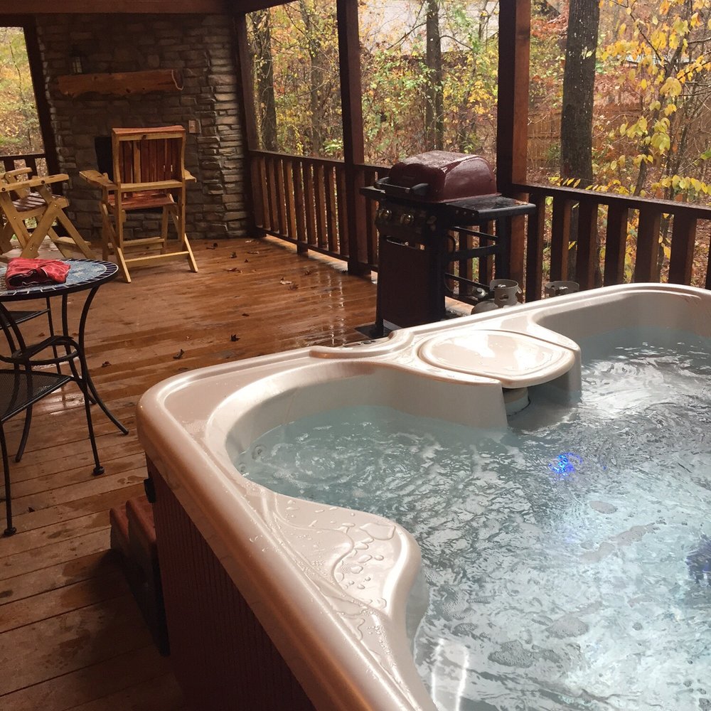 Blue Beaver Luxury Cabins - Hotels Near Me - Broken Bow, Oklahoma