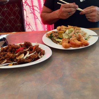 Lucky House - Spicy ginger beef and combo 4: beef stir fry chicken fried rice deep fried prawns and almond chicken - Chinese Near Me - Valemount, British Columbia Lucky House - Spicy ginger beef and combo 4: beef stir fry chicken fried rice deep fried prawns and almond chicken - Chinese Near Me - Valemount, British Columbia