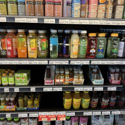 MOM's Organic Market