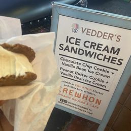 Organic Peanut Butter Chocolate Chip Cookie Organic Peanut Butter Chocolate Chip Cookie