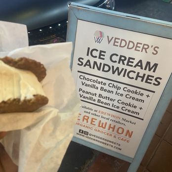 Vedder's - Organic Peanut Butter Chocolate Chip Cookie - Ice Cream & Frozen Yogurt Near Me - San Clemente, California