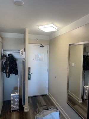 HOLIDAY INN TORONTO INTERNATIONAL AIRPORT - Updated December 2024 - 66 ...