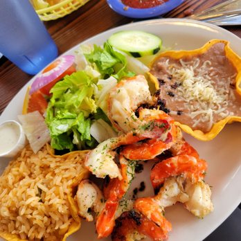 Mariscos Puerto Nuevo - Camarones al mojo de ajo so good and fresh. Waitress recommended. I requested beans instead of fries - Mexican Near Me - Seaside, California Mariscos Puerto Nuevo - Camarones al mojo de ajo so good and fresh. Waitress recommended. I requested beans instead of fries - Mexican Near Me - Seaside, California