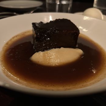 Noble Rot Mayfair - Warm apple cake and toffee sauce - Wine Bars Near Me - London, XGL
