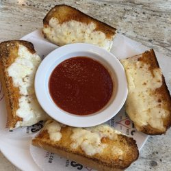 Joes Pizza - Garlic bread with cheese and red sauce