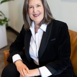 Mackay Dressler Law Firm - Attorney Bridget Mackay