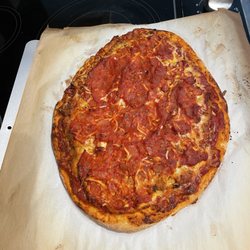 Frank & Sal Italian Market - Fresh homemade sauce and garnished atop Frank & Sals dough yielded one of the best pizza's Dennis has ever eaten!