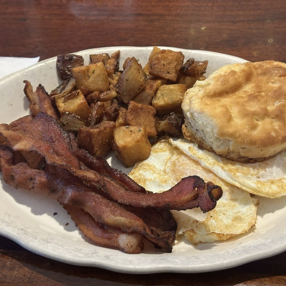 2 Egg Breakfast w a biscuit, bacon, and hashbrowns 2 Egg Breakfast w a biscuit, bacon, and hashbrowns