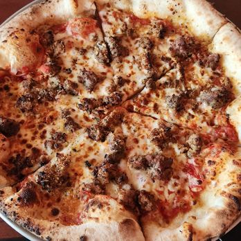 Grata’s Pizzeria - Pizza Near Me - Austin, Texas