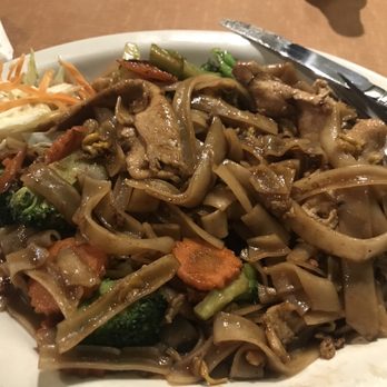 NaRa Thai Cuisine - Pad Kee Mao. Wide rice noodles, bell pepper, carrots, basil, protein and spicy brown sauce!! Very good. Large portions! - Thai Near Me - Marion, Iowa NaRa Thai Cuisine - Pad Kee Mao. Wide rice noodles, bell pepper, carrots, basil, protein and spicy brown sauce!! Very good. Large portions! - Thai Near Me - Marion, Iowa