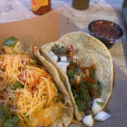 Fitz's Pub II the Irish Bulldog - Chicken tacos