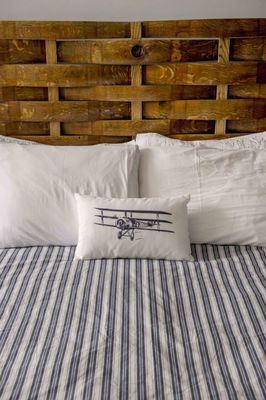 Village Tavern Restaurant & Inn by null