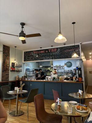 The Breakfast Den by null