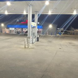 Made 2 Go Truck Stop - Little old Chevron north side of baton rouge classic southern gas station diesel stop