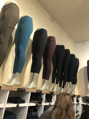 lululemon by null
