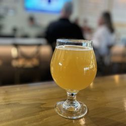Brazen brewing - Super Basic Peach