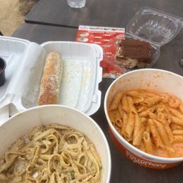 Fettuccine Chicken Alfredo, Penne Shrimp Pinko, Garlic Breadstick, Tiramisu Fettuccine Chicken Alfredo, Penne Shrimp Pinko, Garlic Breadstick, Tiramisu