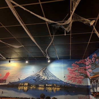 Sushi Ramen - Mural & Ambiance - Sushi Bars Near Me - Sarasota, Florida