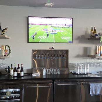 Vinya - Wine Bars Near Me - San Diego, California