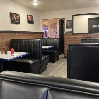 Boone Street Bar And Grill - Comfy booths - Bars Near Me - Aberdeen, Washington Boone Street Bar And Grill - Comfy booths - Bars Near Me - Aberdeen, Washington