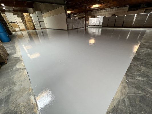 Epoxy installation in a old concrete slab - Clean room for labs and industrial food equipment Epoxy installation in a old concrete slab - Clean room for labs and industrial food equipment