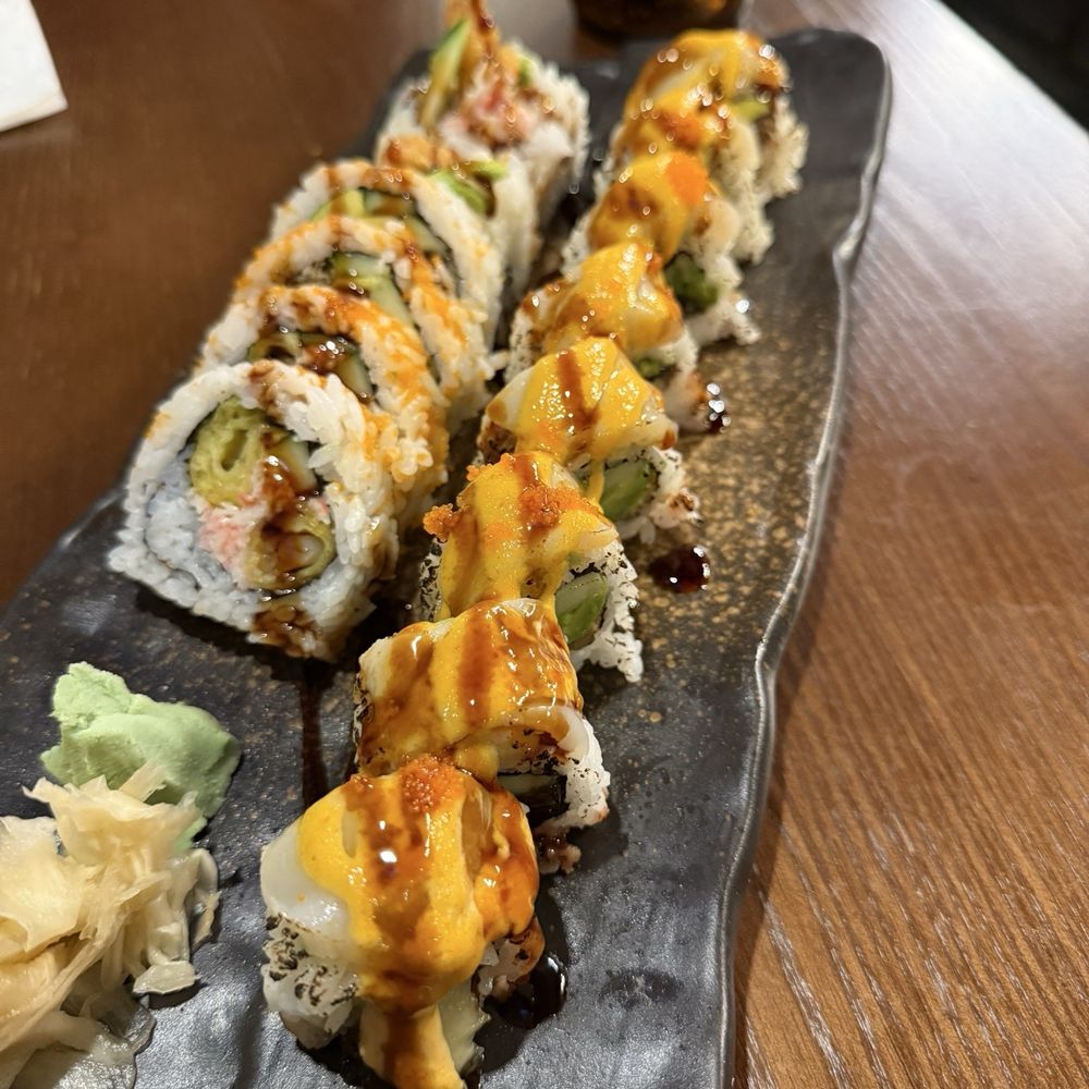 Sushi Uma - Scallop Lover Roll - Sushi Bars Near Me - San Francisco, California Sushi Uma - Scallop Lover Roll - Sushi Bars Near Me - San Francisco, California