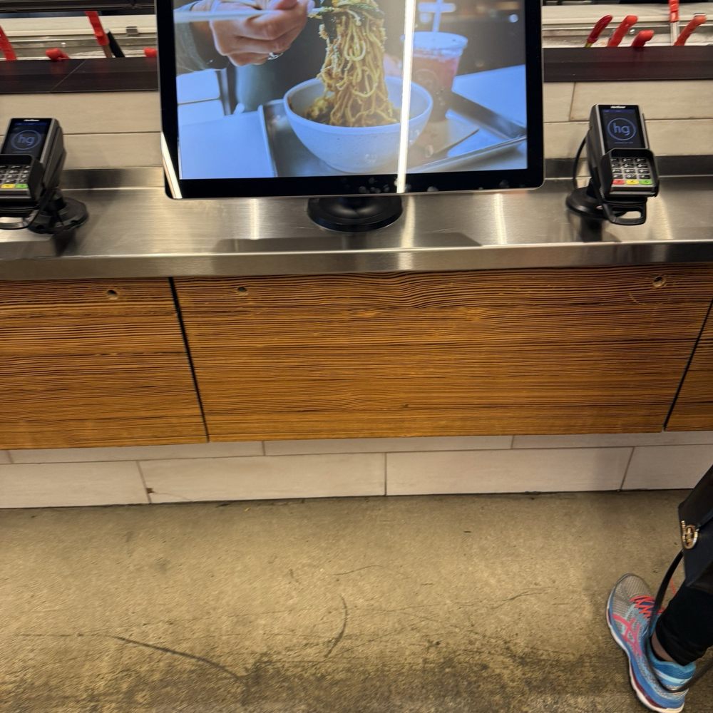 honeygrow - kiosk - Salad Near Me - Rockville, Maryland