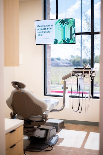 Wynn Dental Logo