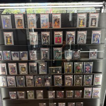 CardVault by Tom Brady - Basketball, Soccer, Hockey case #May2026 - Tabletop Games Near Me - San Francisco, California