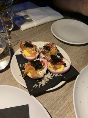 Chelsea Table & Stage by null