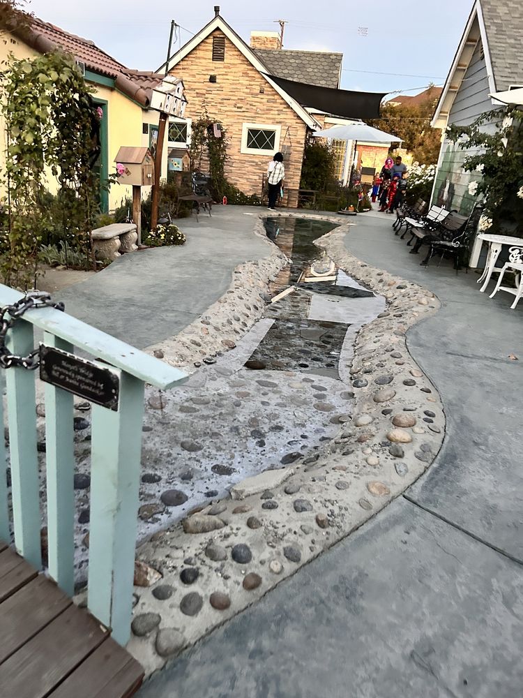 Children's Storybook Garden & Museum Logo