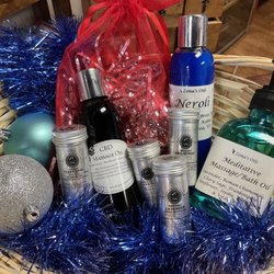 Zona's Essential Oils & Art