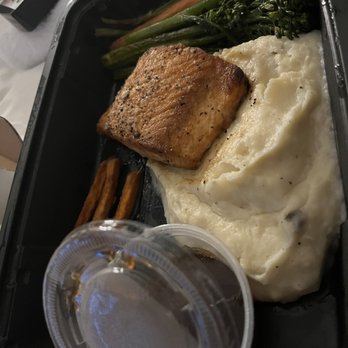 Yard House - Whiskey Glazed Salmon - New American Near Me - Honolulu, Hawaii Yard House - Whiskey Glazed Salmon - New American Near Me - Honolulu, Hawaii