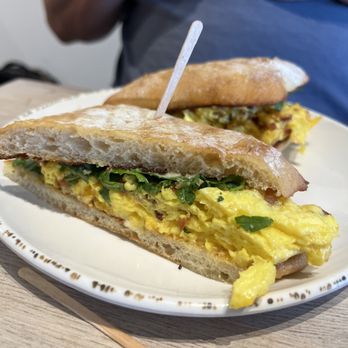 Drift Cafe - Breakfast Sandwich - Coffee & Tea Near Me - Pacific Beach, California