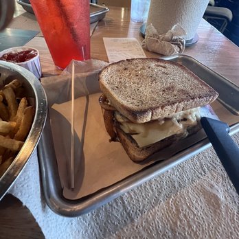 Hopdoddy Burger Bar - Doddy Melt and Fries - Burgers Near Me - Tallahassee, Florida Hopdoddy Burger Bar - Doddy Melt and Fries - Burgers Near Me - Tallahassee, Florida