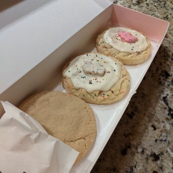 Crumbl - Vienna - Peanut butter (L) and two animal cracker. - Bakeries Near Me - Vienna, Virginia Crumbl - Vienna - Peanut butter (L) and two animal cracker. - Bakeries Near Me - Vienna, Virginia
