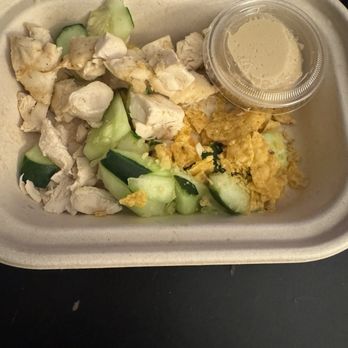 sweetgreen - Healthy Salads, Wraps, and Bowls - Mini mezze - Salad Near Me - Montvale, New Jersey